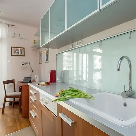 P&o Serviced Ch Arkadia 2