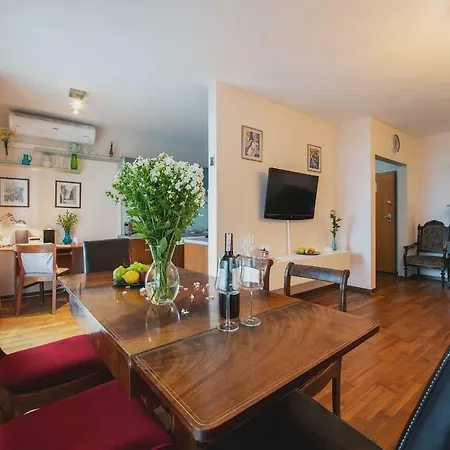 P&o Serviced Ch Arkadia 2